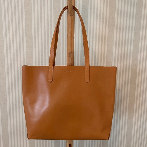 The Stowe London Tan Leather Tote Bag. Travel Work Bag - Picture 8 of 13